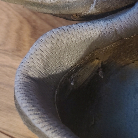 Ahnu Walking Shoe Size 8.5 Grey and Mustered Yellow - Picture 4 of 4